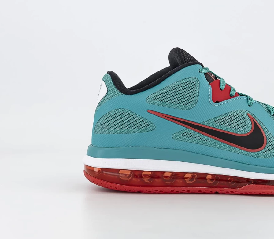 Nike LeBron IX Low Men's Trainers in New Green, Black, Action Red, White