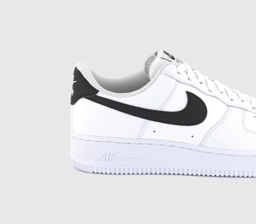 Nike Air Force 1 '07 Men's Trainers in White & Black - Official Nike Shoes