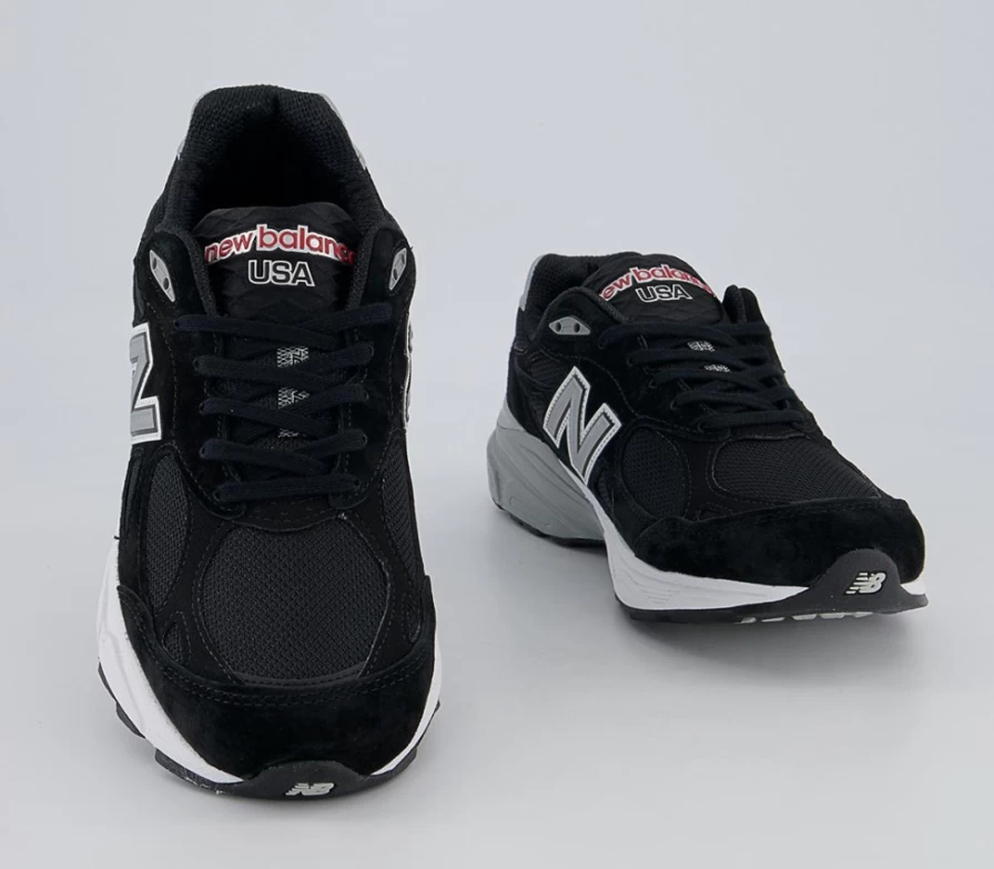 New Balance 990V3 Men's Black Running Trainers – Lightweight Comfort & Premium Support