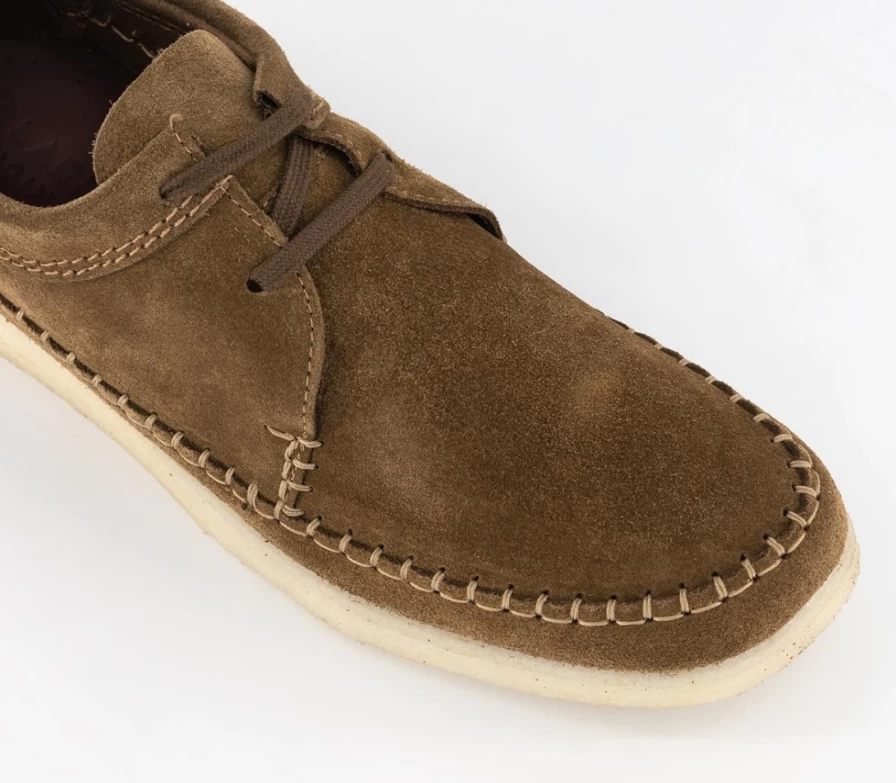 Clarks Originals Men's Weaver Shoes in Cola Suede - Classic Casual Footwear