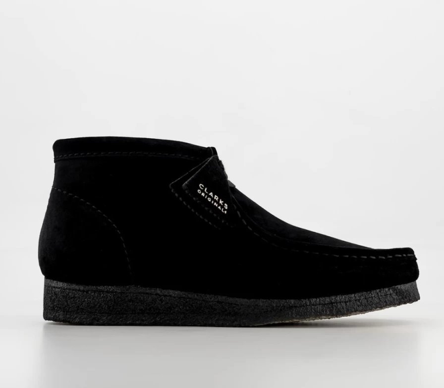 Clarks Originals Men's Wallabee Boots in Black Suede - Classic Comfort & Style