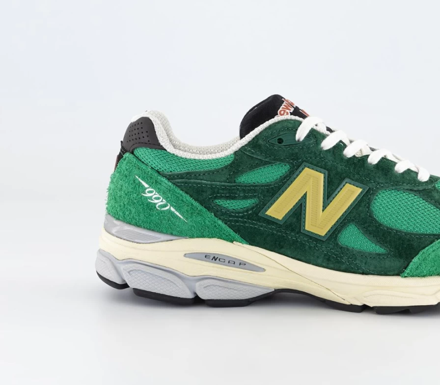 New Balance 990V3 Women's Green Running Trainers – Lightweight Comfort & Support