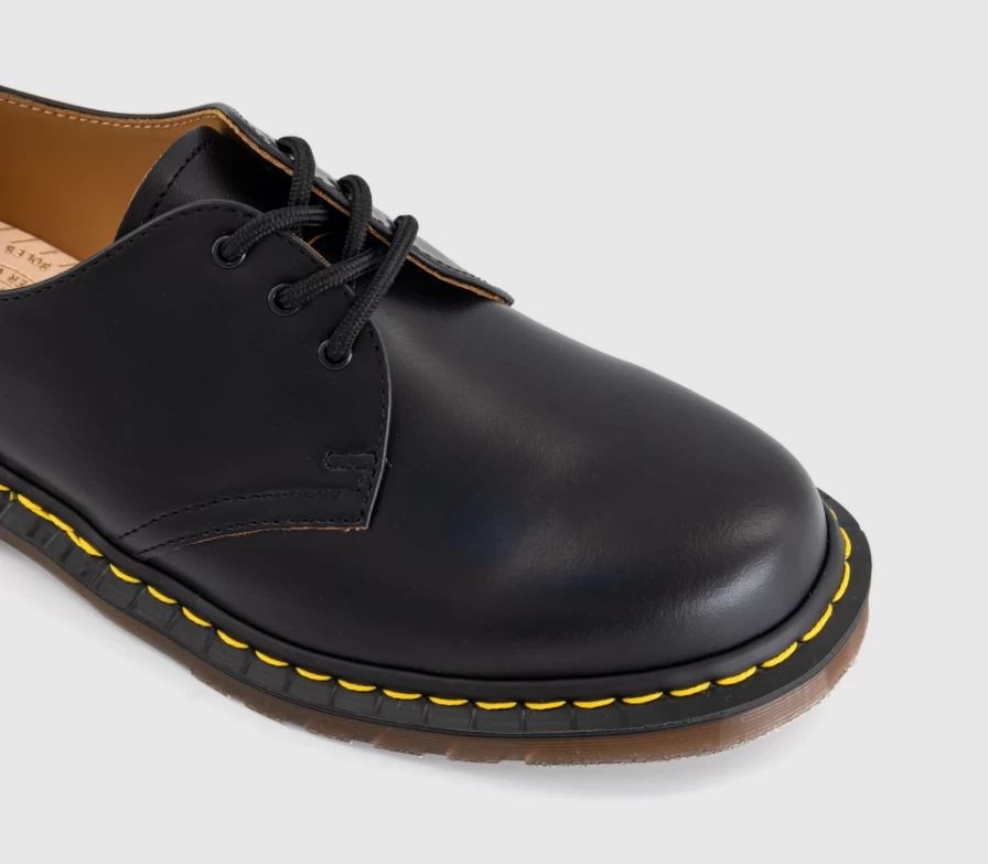 Dr. Martens Men's Black Quillon Vintage 3 Eye Shoes - Classic Leather Lace-Up Boots