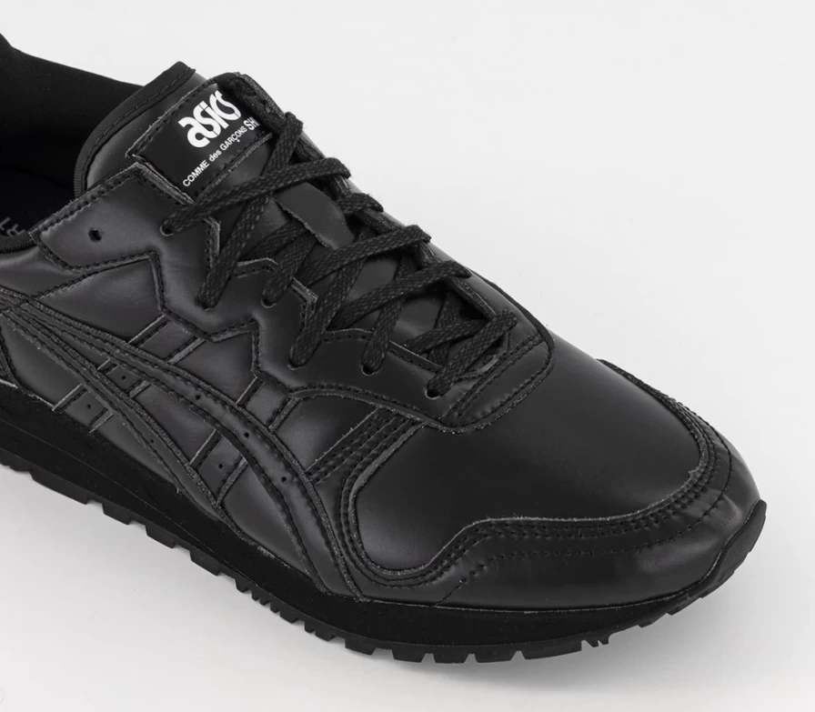 Comme Des Garcons Women's CDG x ASICS OC Runner Trainers in Black F