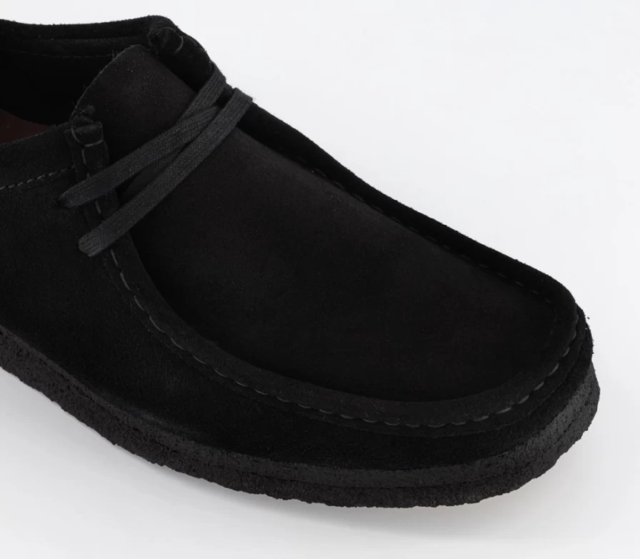Clarks Originals Men's Wallabee Boot in Black Suede - Classic Comfort & Style