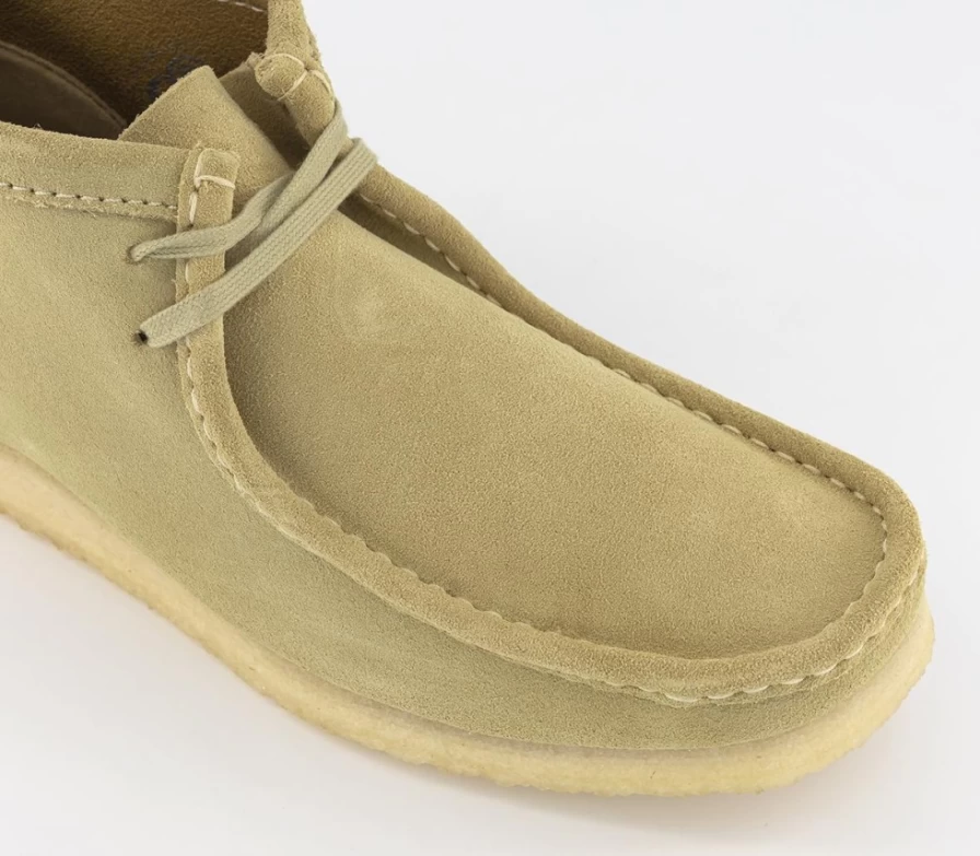 Clarks Originals Men's Wallabee Boot in Maple Suede - Classic Comfort & Style
